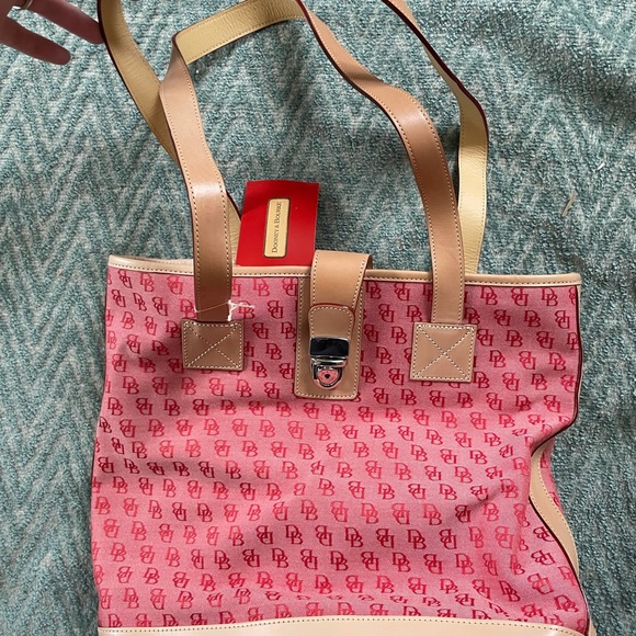 Dooney & Bourke Vintage Pink/Red Monogrammed Medium Shopper Purse Tote NWT - Picture 2 of 10